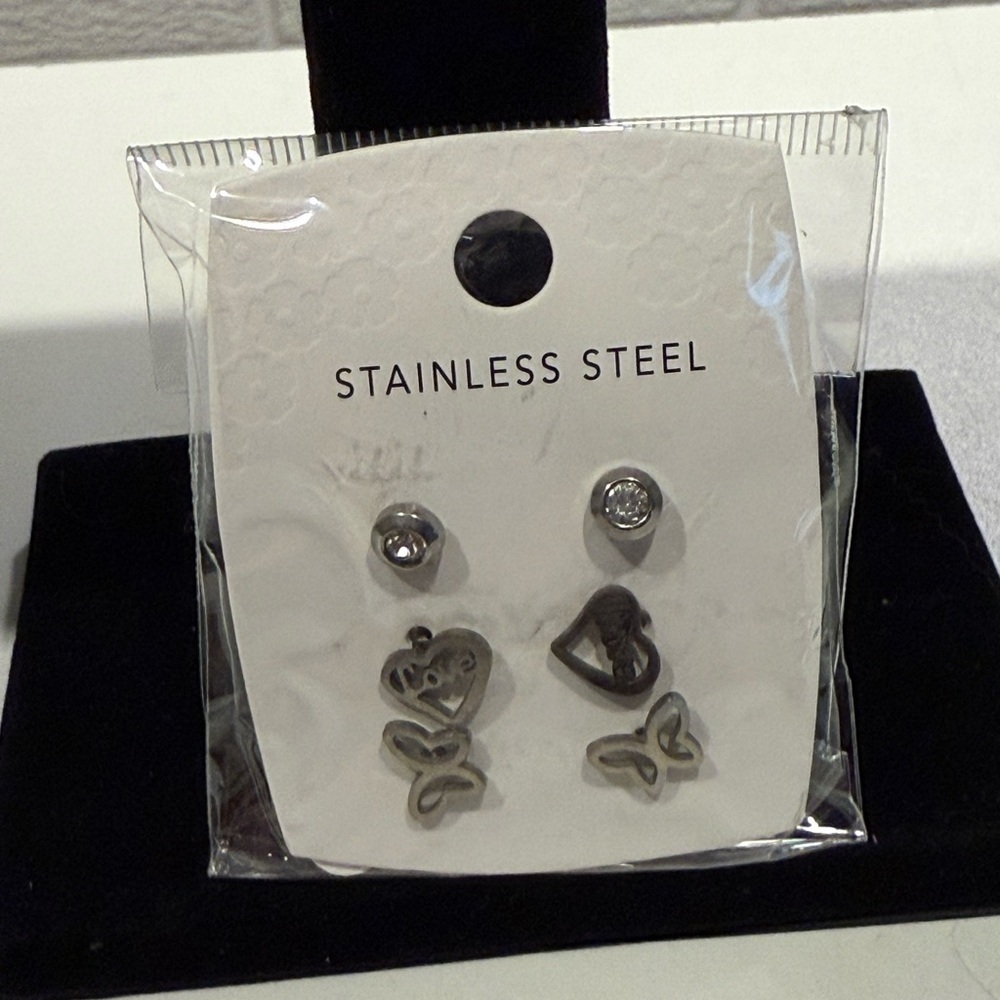 Chloe Silver Stud Earrings Set‎